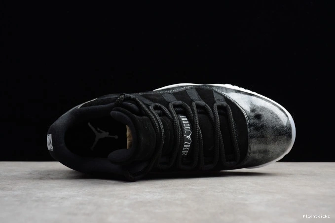 528895-010 Low Jordan 11 